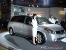 ծa Nissan Quest DƬ D 